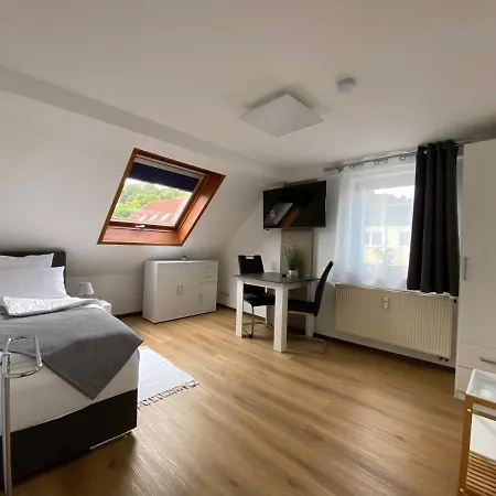 Q Im Zentrum Von Monteurzimmer Apartmán *