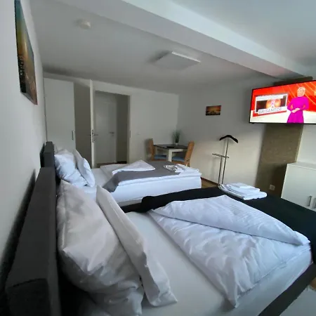 Q Im Zentrum Von Monteurzimmer Apartmán Königsbronn